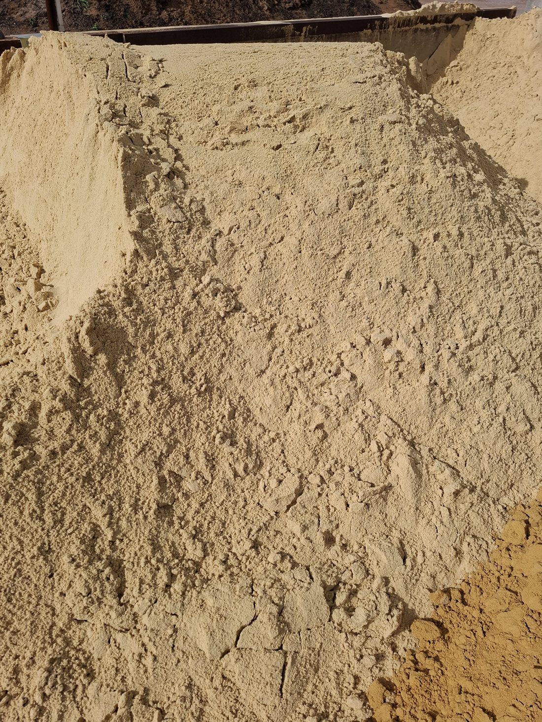 Plastering Sand in use on a Perth job, supplied and delivered across Perth by Red Sand Supplies