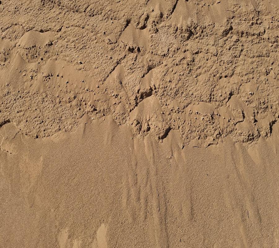 Spearwood Red (-5mm) close up, supplied and delivered across Perth by Red Sand Supplies
